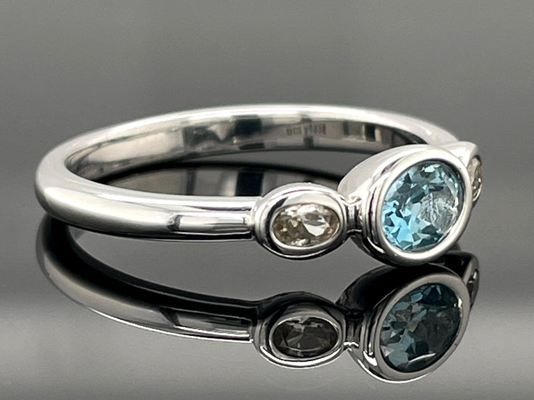 RING AUS 925/- SILBER RHOD. MIT MIT "SANTA MARIA" AQUAMARIN & ZIRKON (ges.ca. 0,49 ct.)