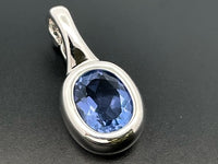 CLIP ANHÄNGER AUS 925/- SILBER RHODINIERT MIT FLUORIT BLAU ( ca. 2,7 ct.)