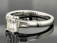 RING AUS 925/- SILBER RHODINIERT MIT ZIRKON (ges.ca. 1,59 ct.)