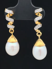 OHRSTECKER AUS 925/- SILBER BICOLOR MIT SÜßWASSERZUCHTPERLE & ZIRKON