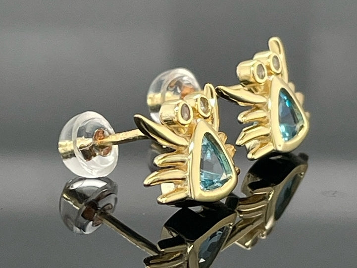 KREBS OHRSTECKER AUS 925/- SILBER VERGOLDET MIT SWISS BLUE & WEIßTOPAS