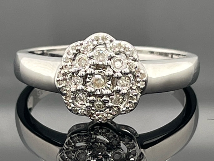 RING AUS 925/- SILBER RHODINIERT MIT DIAMANTEN (GES. CA. 0,15 ct.)