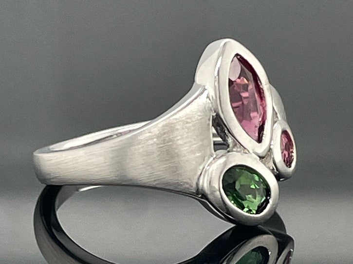 RING GR. 16 (50) AUS 925/- SILBER RHODINIERT MIT RUBELLIT & TURMALIN