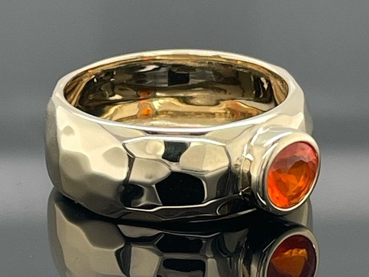RING AUS 375/- GELBGOLD MIT FEUEROPAL (CA.0,30 ct.)