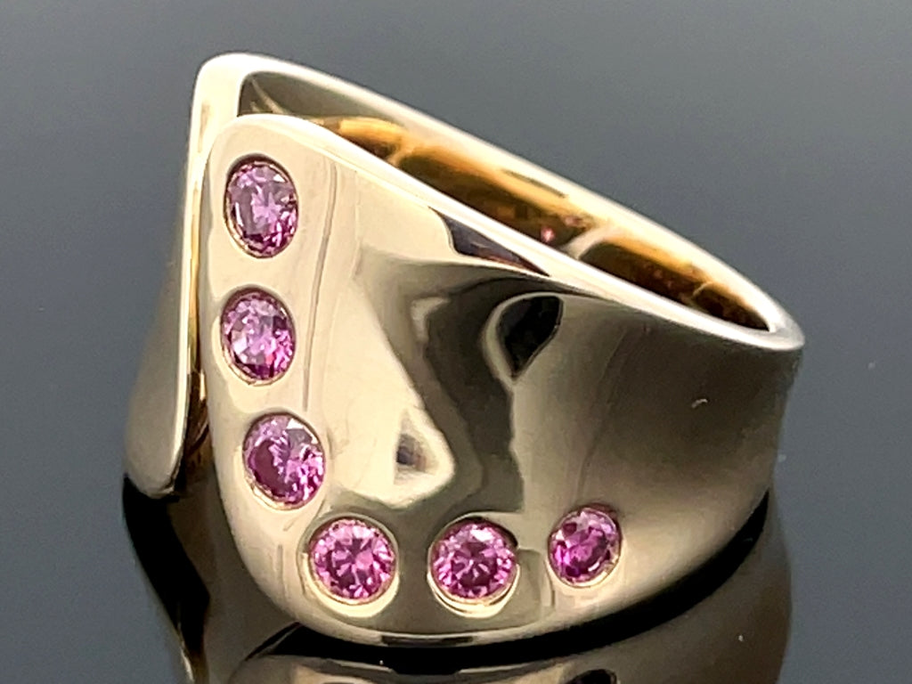 RING AUS 375/- GELBGOLD mit Brillanten beh. (ca.0,27 ct.)