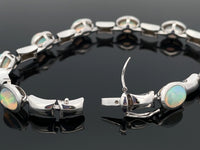ARMBAND AUS 375/- WEISSGOLD mit Kristallopal (ca. 4,50 ct.)