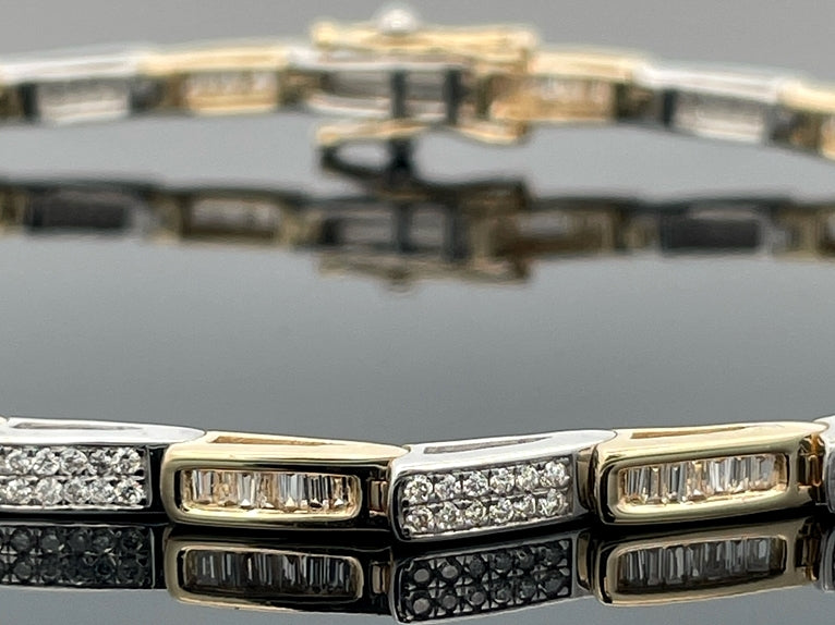 ARMBAND AUS 585/- GOLD BICOLOR MIT DIAMANTEN ( GES. CA. 1,00 ct.)