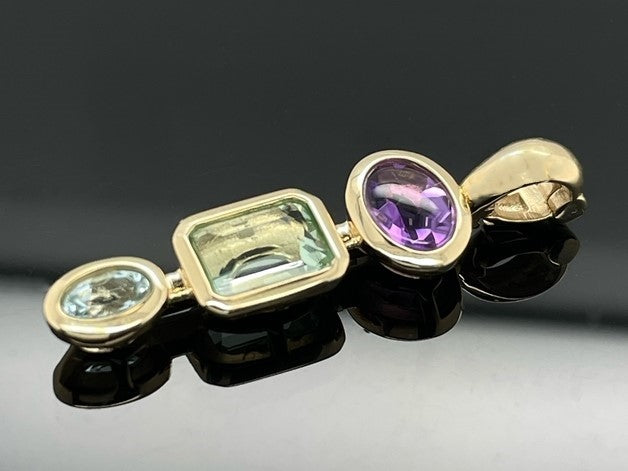 CLIP ANHÄNGER AUS 375/- GELBGOLD MIT MULTI EDELSTEINE (GES. CA. 2,03 ct.)