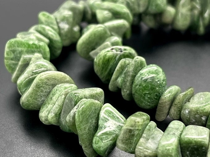 COLLIER 375/- GELBGOLD MIT CHROMDIOPSID & SÜßWASSERZUCHTPERLE