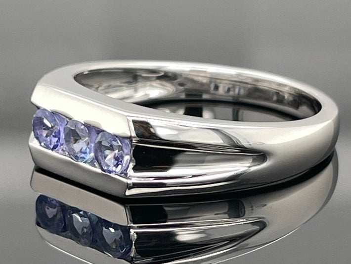 RING AUS 925/- SILBER RHODINIERT MIT TANSANIT AA