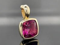 ANHÄNGER AUS 375/- GELBGOLD mit Fluorit (ca. 3,4 ct.)