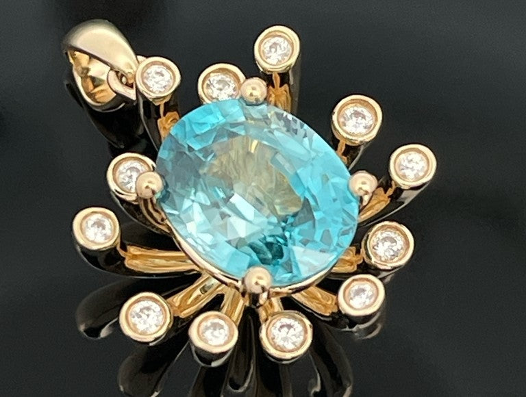 ANHÄNGER AUS 375/- GELBGOLD mit Zirkon (ca. 3,85 ct.)