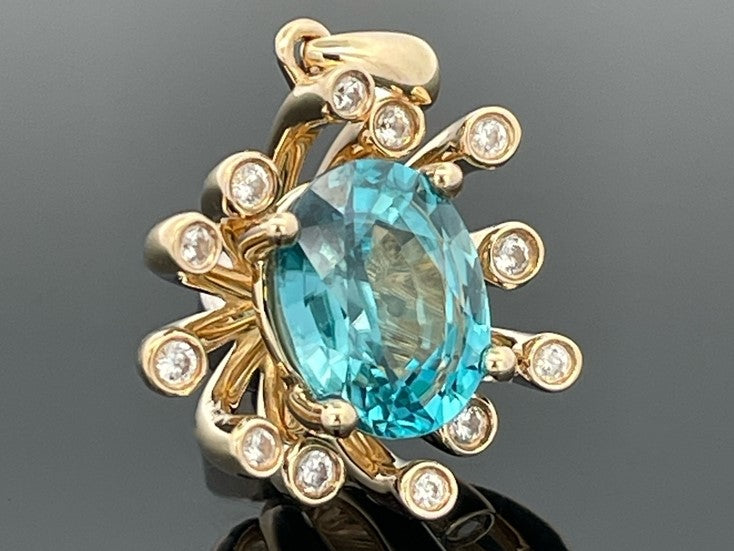 ANHÄNGER AUS 375/- GELBGOLD mit Zirkon (ca. 3,85 ct.)