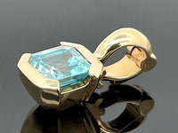 ANHÄNGER AUS 375/- GELBGOLD mit Zirkon (ca. 1,5 ct.)