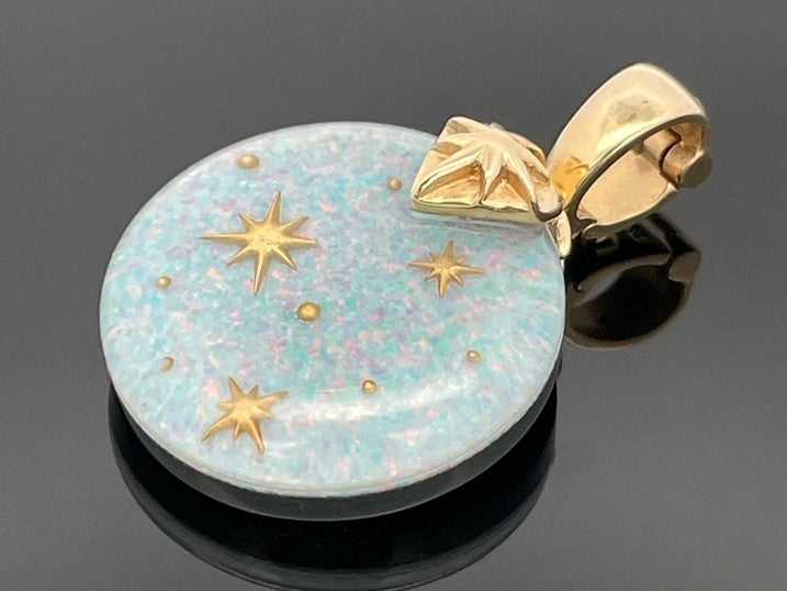 ANHÄNGER AUS 375/- GELBGOLD mit Opaltriplette (ca. 19,55 ct.)