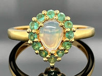 RING AUS 925/- SILBER VERGOLDET MIT ÄTHIOP. OPAL & SMARAGDEN