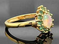 RING AUS 925/- SILBER VERGOLDET MIT ÄTHIOP. OPAL & SMARAGDEN