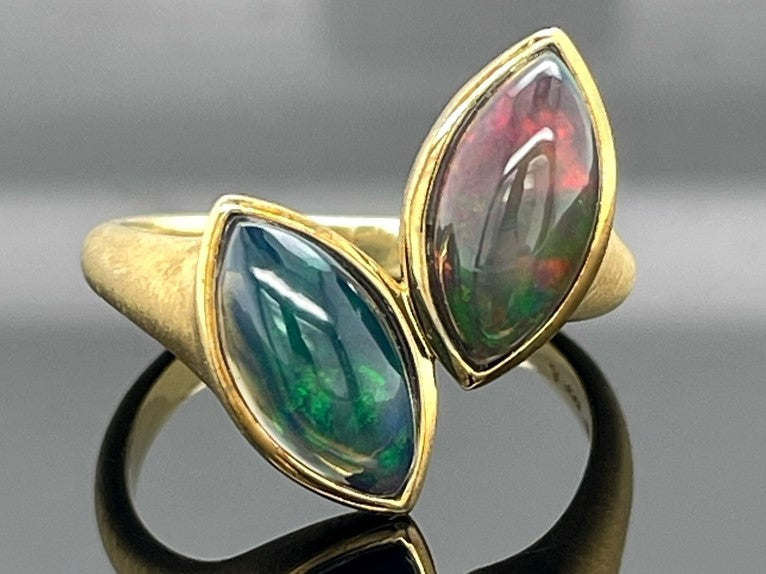 RING AUS 925/- SILBER VERGOLDET MIT KRISTALLOPAL BEH. ( GES. CA. 1,64 ct.)