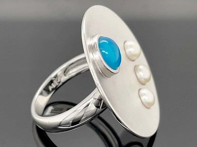 RING AUS 925/- SILBER RHODINIERT MIT KRISTALLOPAL BEH. & SÜßWASSWEZUCHTPERLE