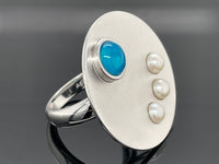 RING AUS 925/- SILBER RHODINIERT MIT KRISTALLOPAL BEH. & SÜßWASSWEZUCHTPERLE