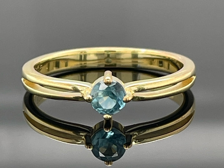 RING AUS 925/- SILBER VERGOLDET MIT KYANIT (CA. 0,36 ct.)