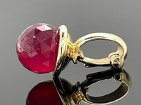 CLIPANHÄNGER AUS 375/- GELBGOLD MIT RUBIN BEH. (CA.5,00 ct.)