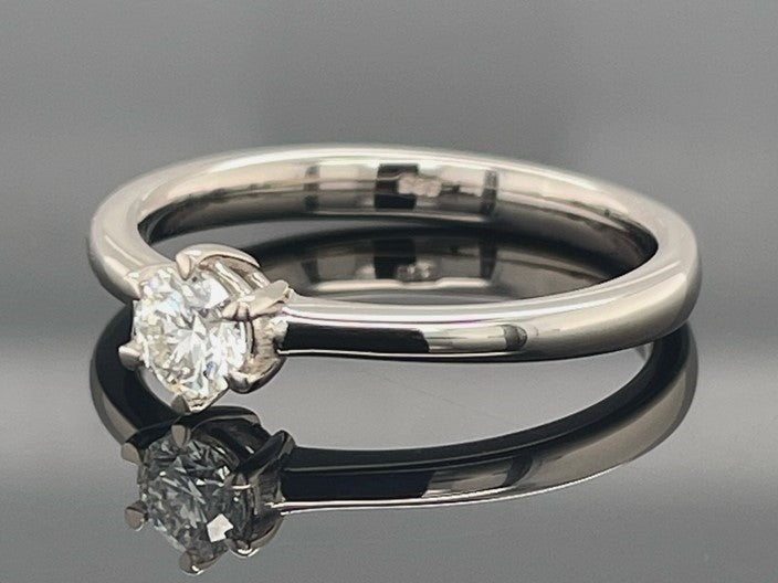 SOLITÄR RING GR. 16 (CA.50) AUS 585/- WEIßGOLD mit Brillant (ca. 0,26 ct.)