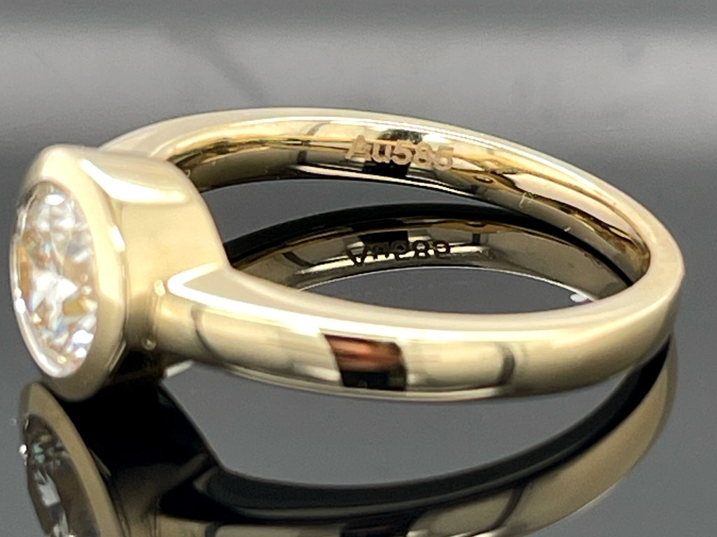 RING AUS 585/- GELBGOLD mit Brillant (ca. 1,2 ct.)