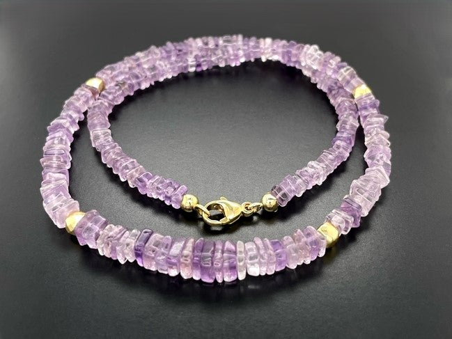 COLLIER 375/- GELBGOLD MIT AMETHYST & HÄMATIT BEH. (GES. CA. 95,0 ct.)