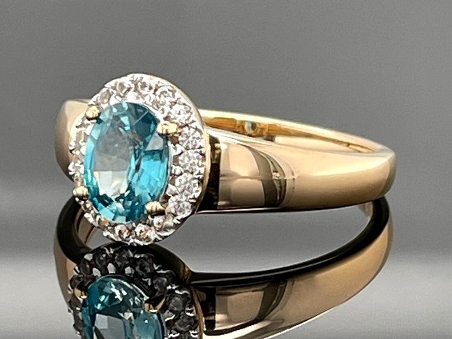 RING AUS 925/- SILBER VERGOLDET MIT ZIRKON BLAU & WEIß