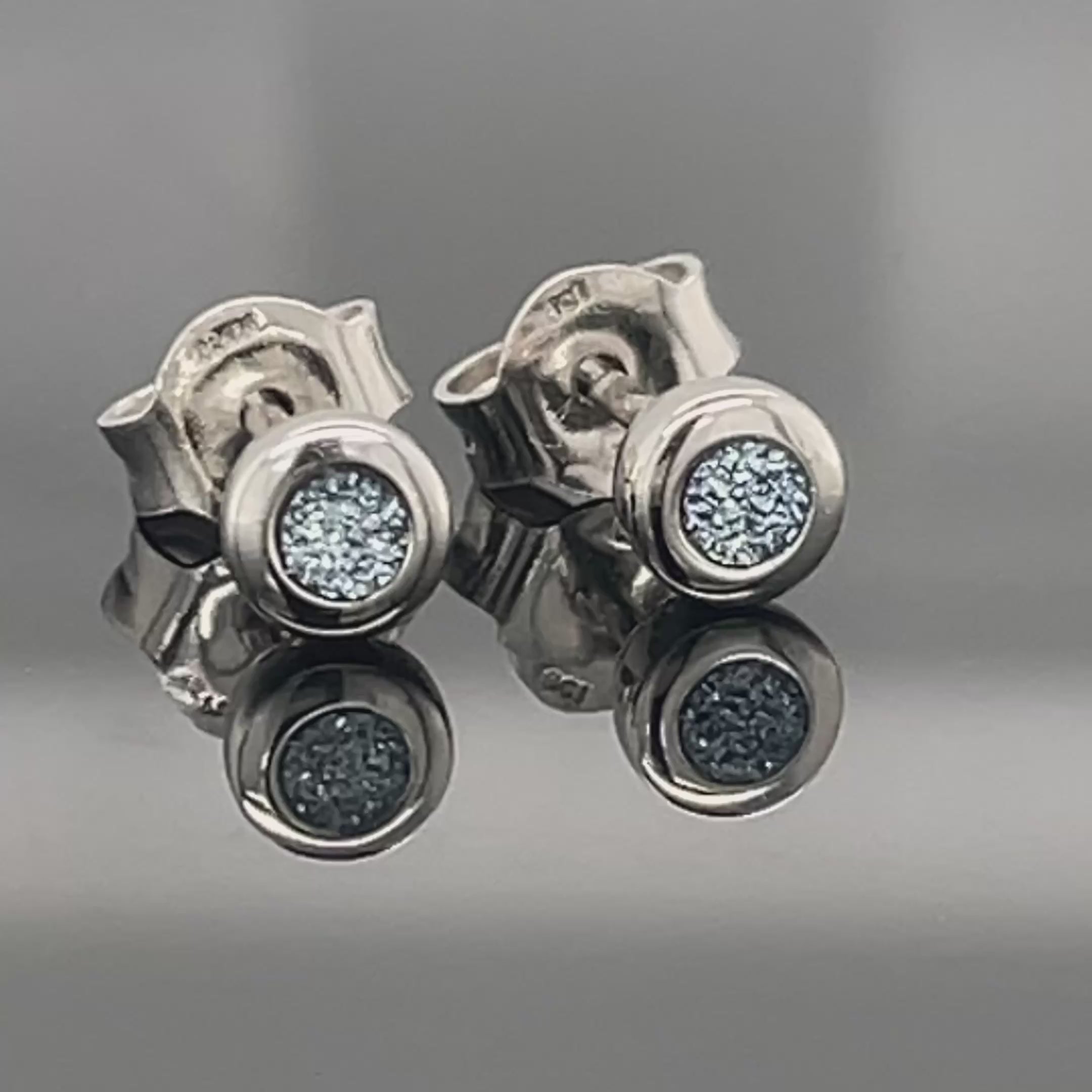 OHRSTECKER AUS 950/- PLATIN MIT OSMIUM
