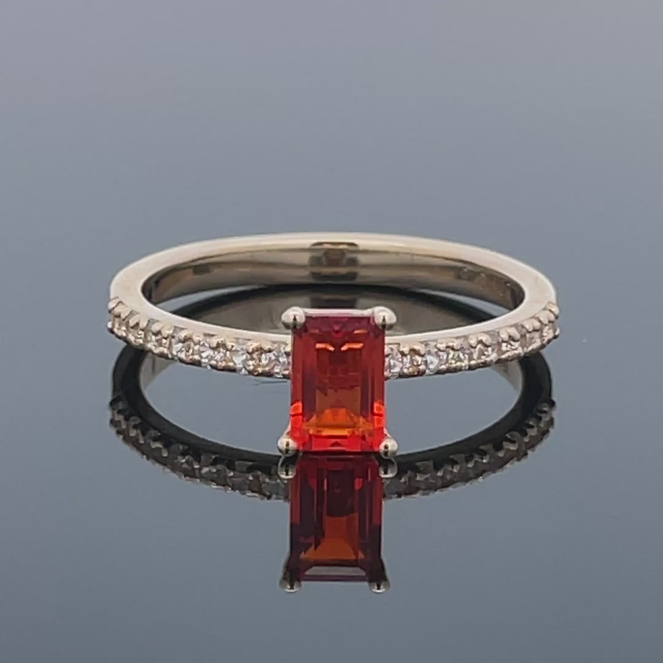 RING GR. 20 (63) AUS 375/- GELBGOLD MIT FEUEROPAL & ZIRKON