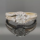 RING AUS 585/- GELBGOLD MIT DIAMANTEN  (GES.CA.1,50 ct.)