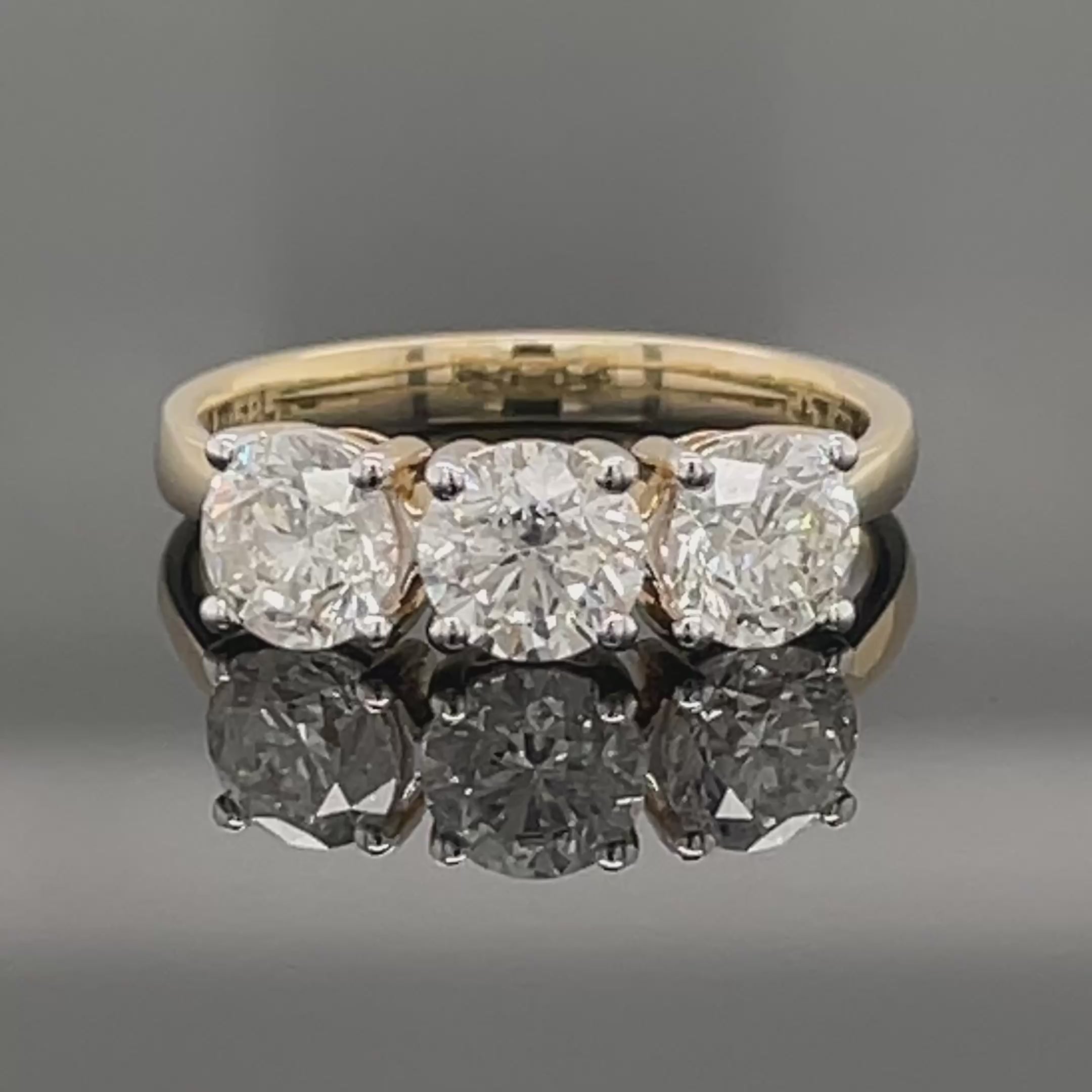 RING AUS 585/- GELBGOLD MIT BRILLANTEN (ges.ca. 1,50 ct.)