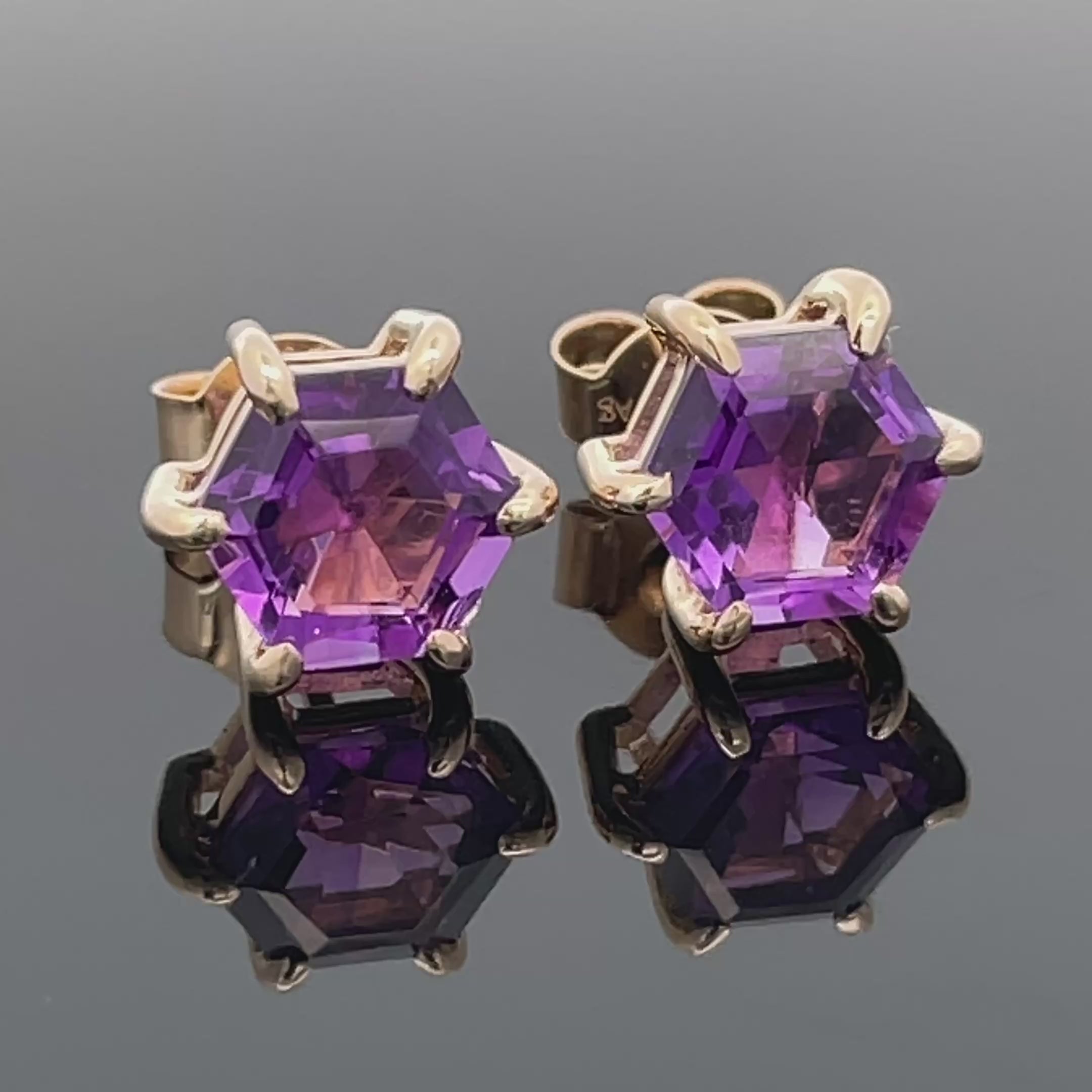 OHRSTECKER AUS 925/- SILBER VERGOLDET MIT AMETHYST