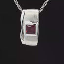GLEITER AUS 925/- SILBER RHODINIERT MIT RHODOLITH (CA.0,82 ct.)