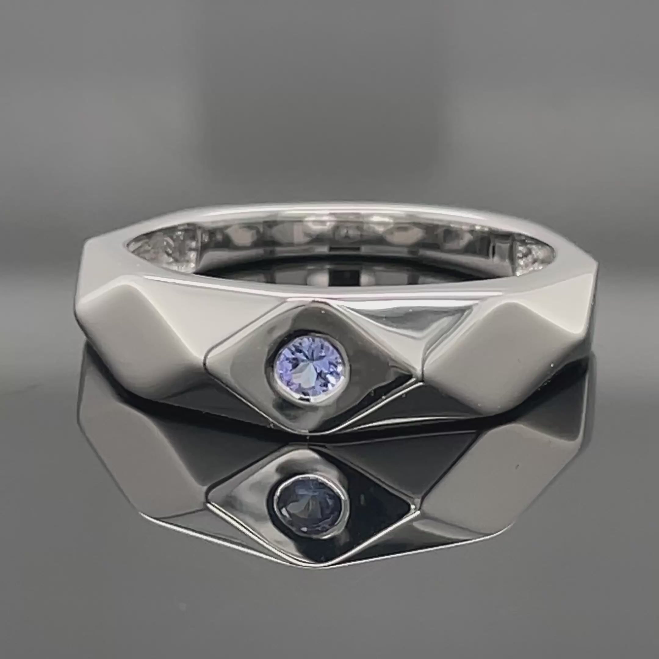 RING AUS 925/- SILBER RHODINIERT MIT TANSANIT AA