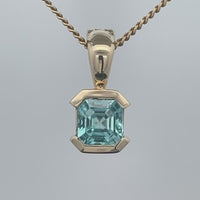 ANHÄNGER AUS 375/- GELBGOLD mit Zirkon (ca. 1,5 ct.)