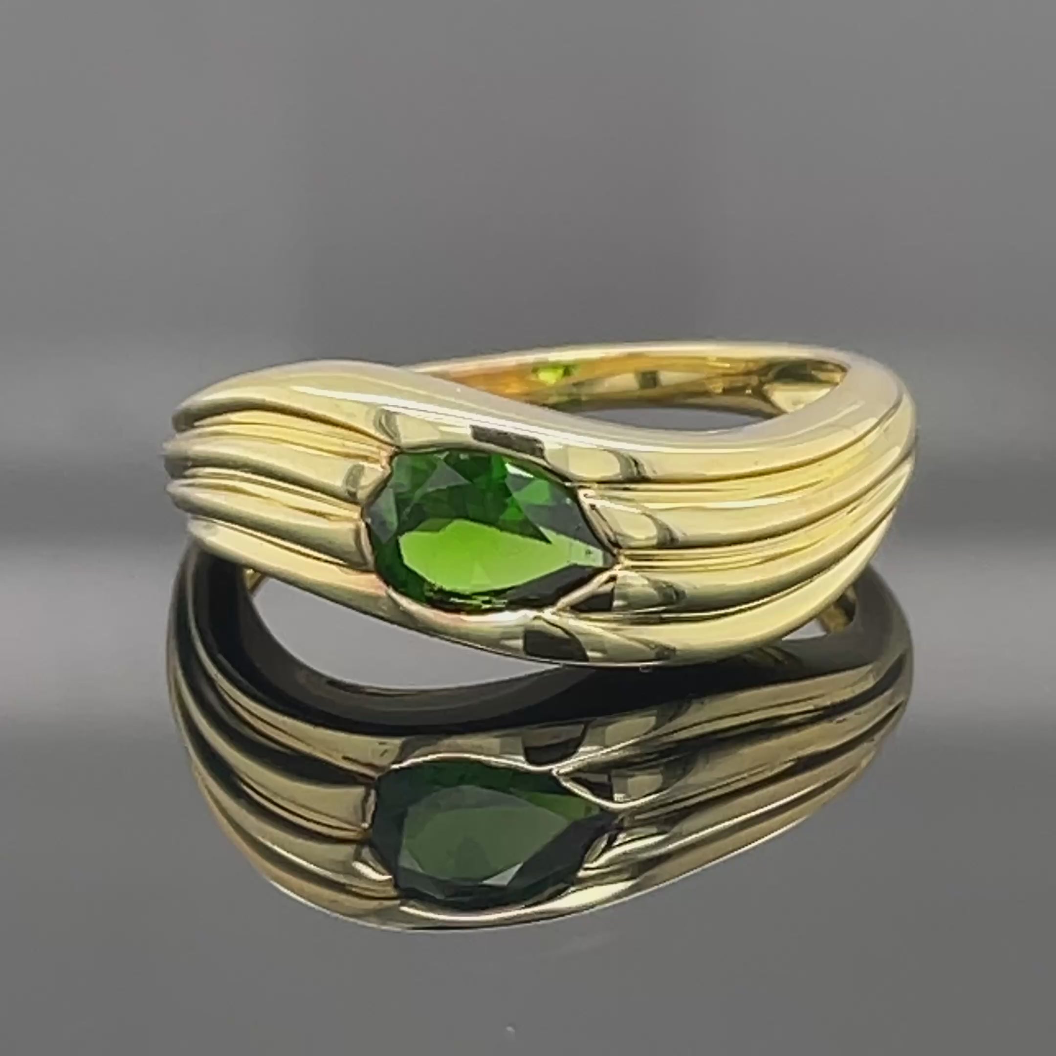 RING AUS 925/- SILBER VERGOLDET MIT CHROMDIOPSID ( CA. 0,60 ct.)