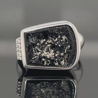 RING AUS 925/- SILBER RHODINIERT MIT TURMALIN/FEINSILBER BEH. &  ZIRKON