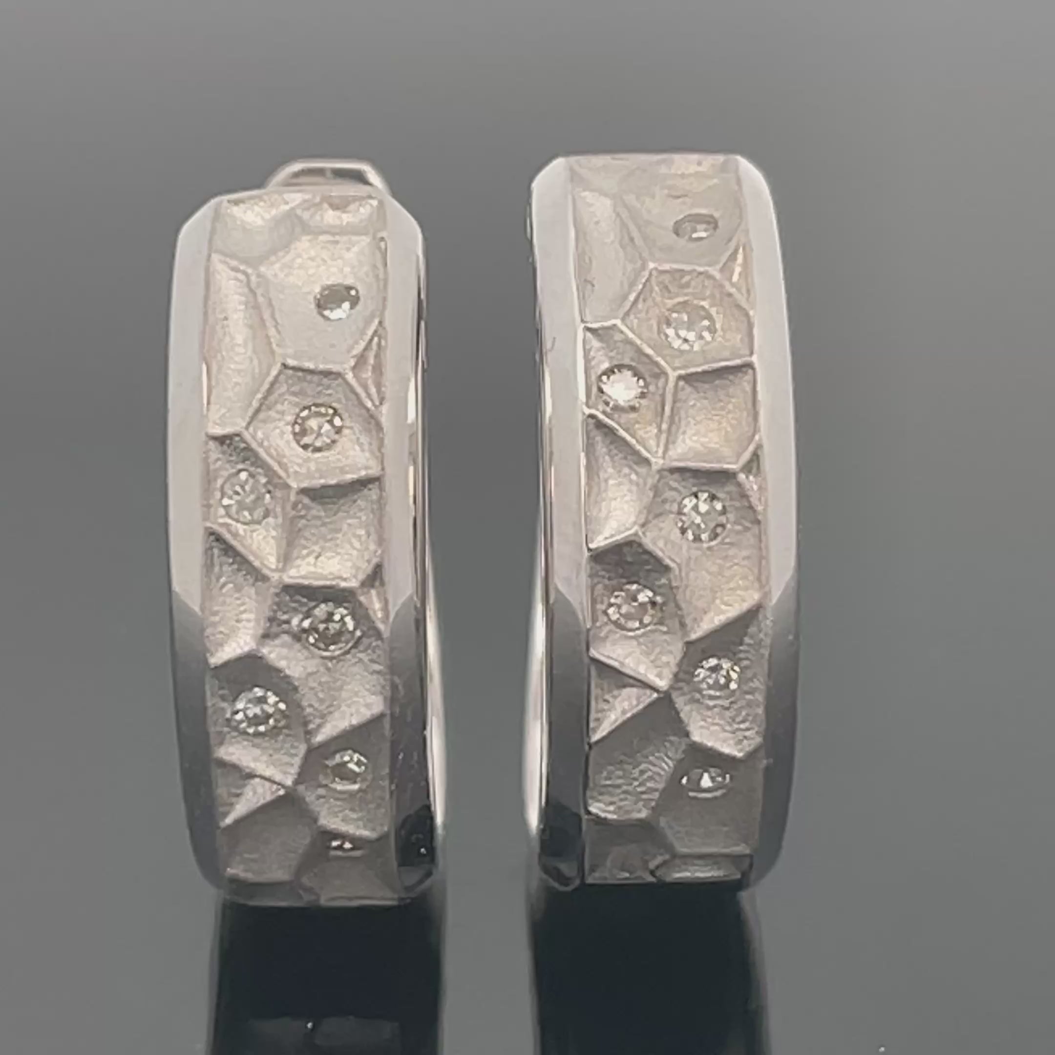 CREOLEN AUS 925/- SILBER RHODINIERT MIT  DIAMANTEN (GES. CA. 0,10 ct.)