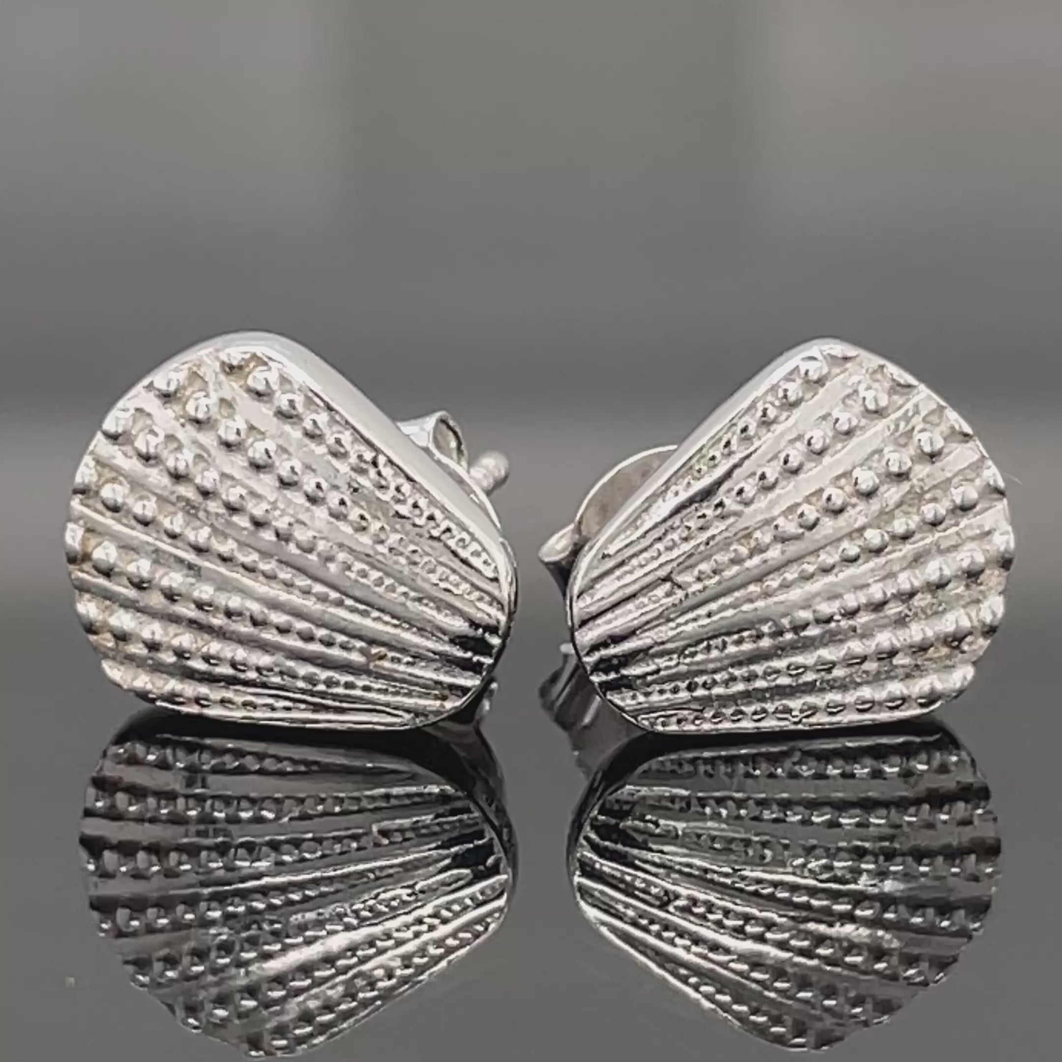 OHRSTECKER "MUSCHEL" AUS 925/- SILBER RHODINIERT