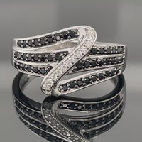 RING AUS 925/- SILBER RHODINIERT MIT ZIRKONIA