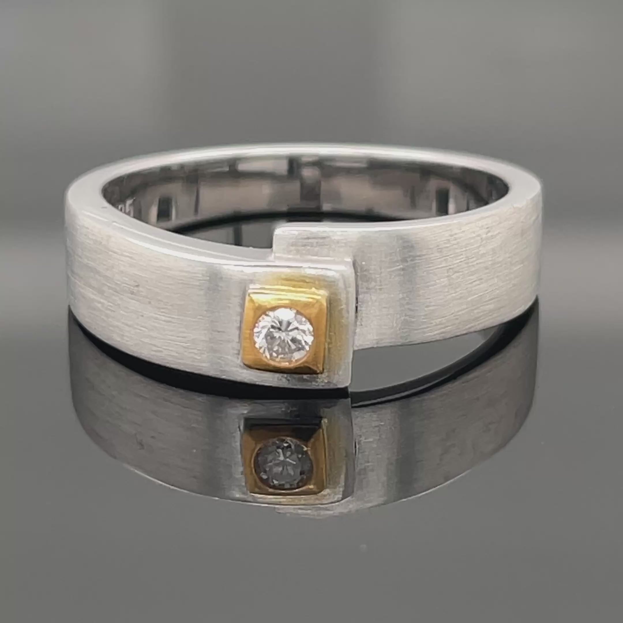 RING AUS 925/- SILBER & 585/- GELBGOLD MIT BRILLANTEN ( GES.CA.0,05 ct.)
