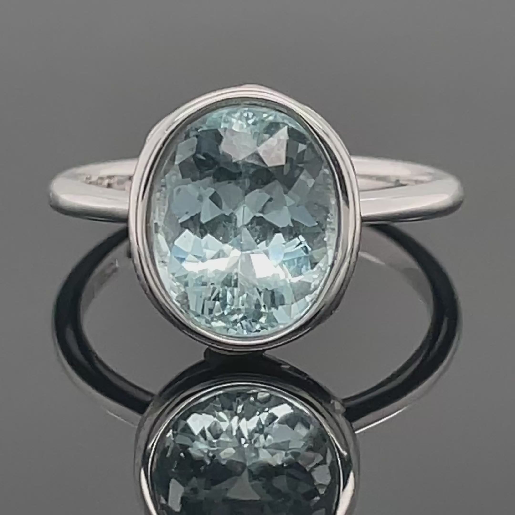 RING AUS 585/- WEIßGOLD SANTA MARIA AQUAMARIN (CA.3,20 ct.)