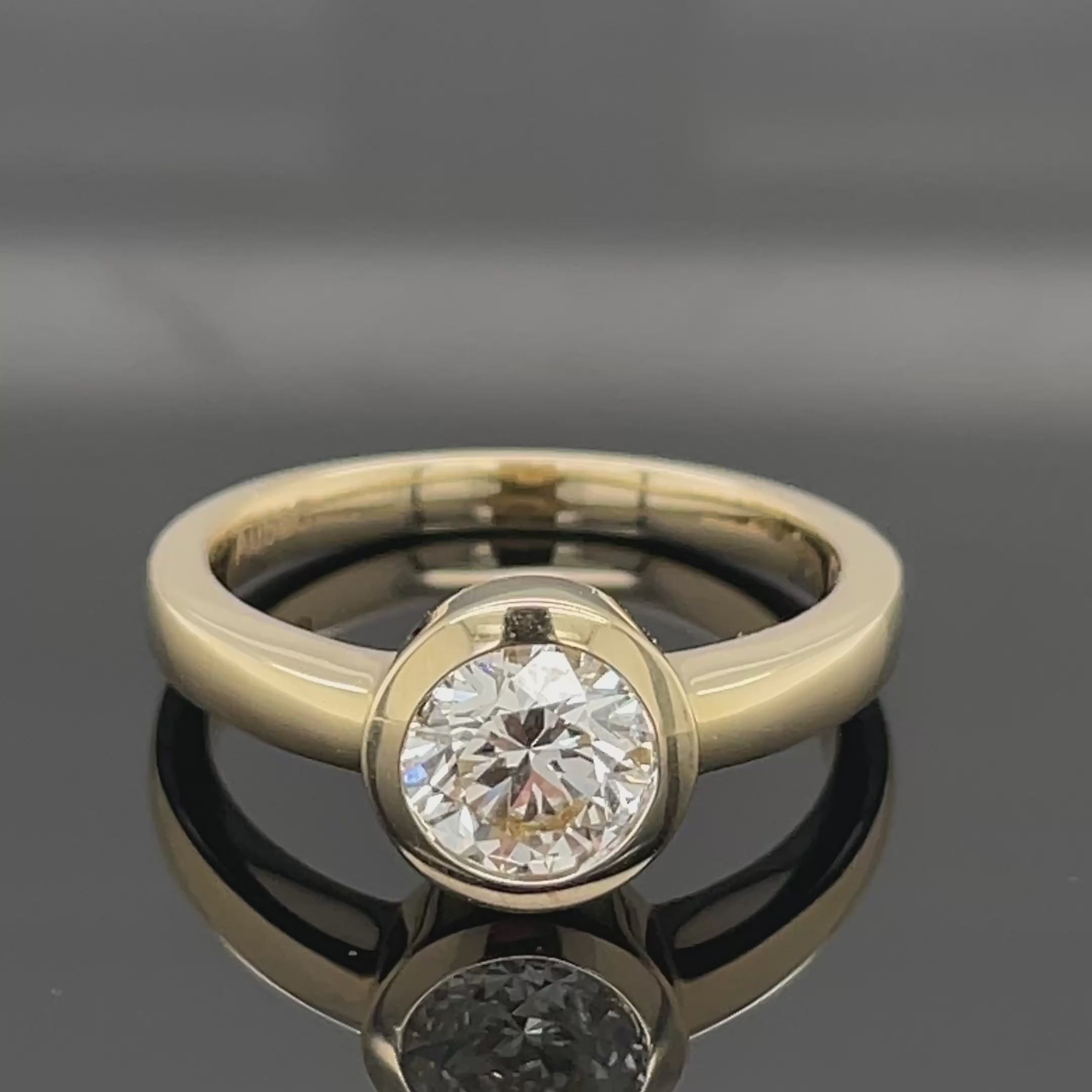 RING AUS 585/- GELBGOLD mit Brillant (ca. 1,2 ct.)